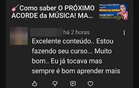 Comentário de aluno sobre as aulas do Gean, com nome e foto borrados